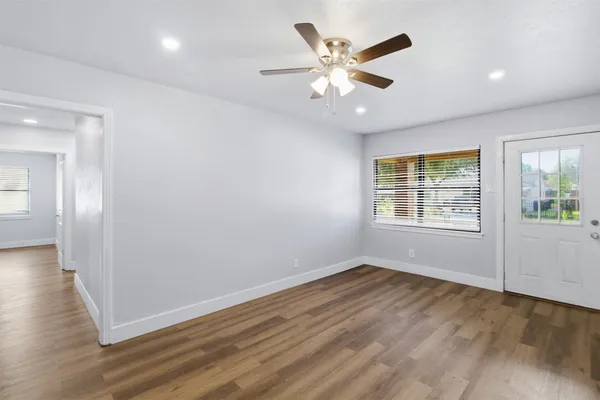 3015 ANZIO DR