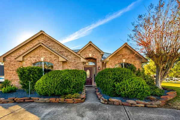 2742 WESTCHESTER CIR