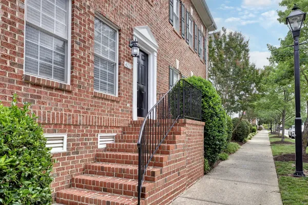 4215 NEW TOWN AVE