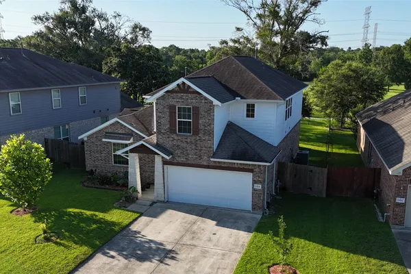 2506 BAY HILL DR