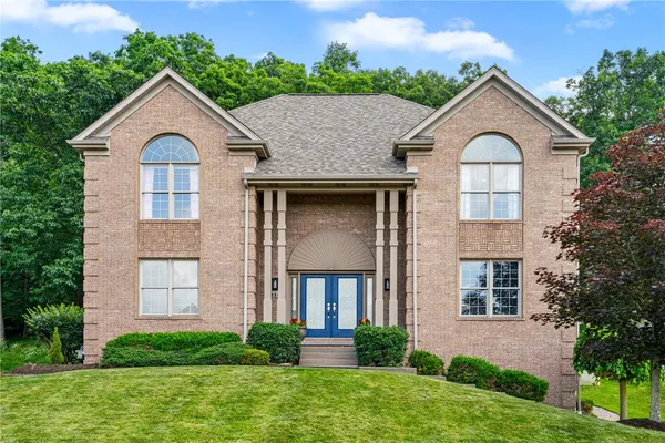 114 OAKVIEW DR