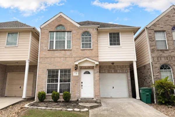 214 PLAZA DEL SOL PARK