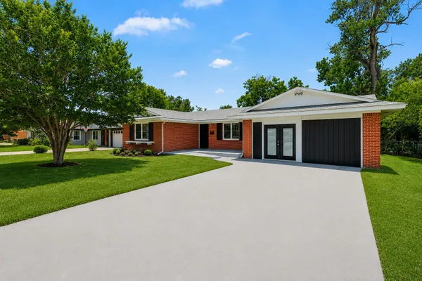 3500 BRANDON LN