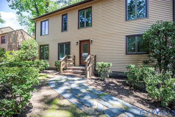 2305 WISTAR CT