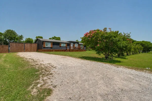 5715 SHADY HILL CIR