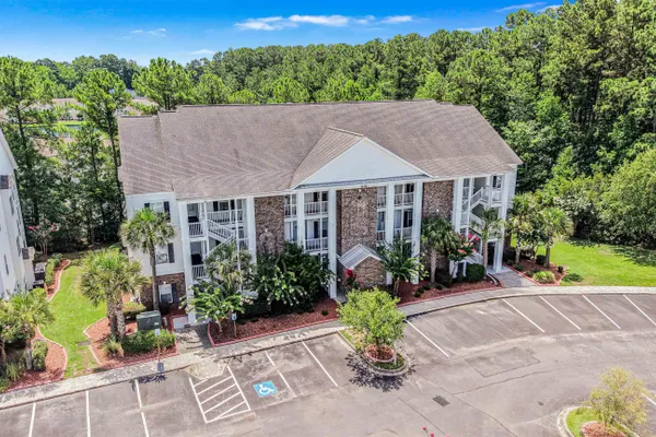100 BIRCH N COPPICE DR 9