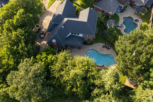 2321 MEGAN WAY