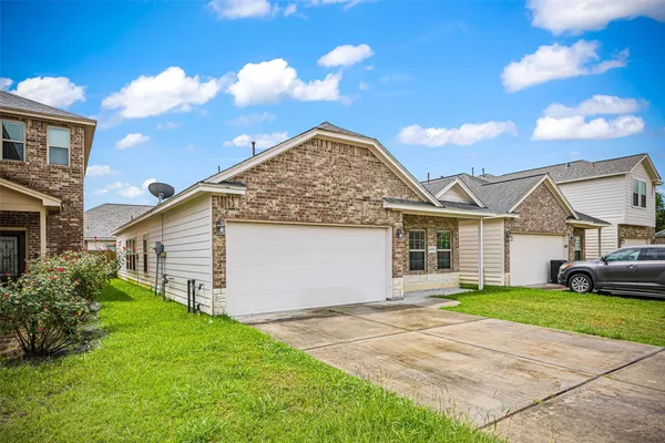 12007 NORTHPOINTE MEADOWS DR