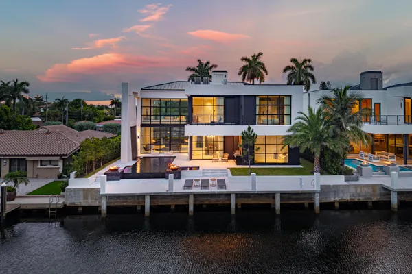 1670 E TERRA MAR DR