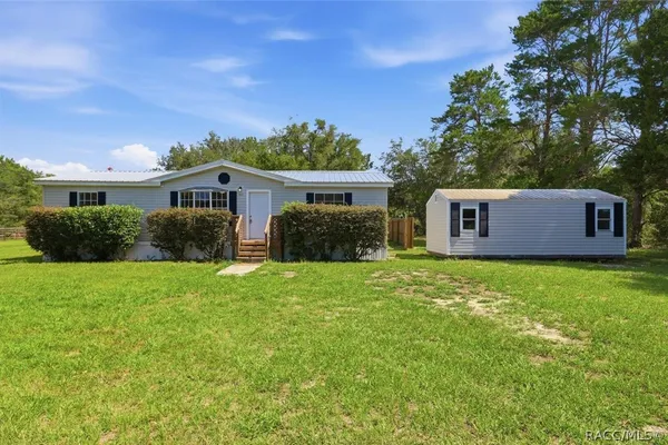 8521 W MOONHAZE CT