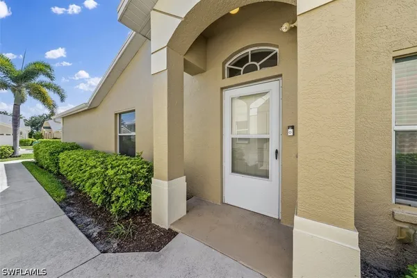 8471 IBIS COVE CIR M677