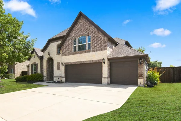 3208 PARADISE LN