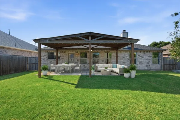 237 FLATWOOD DR