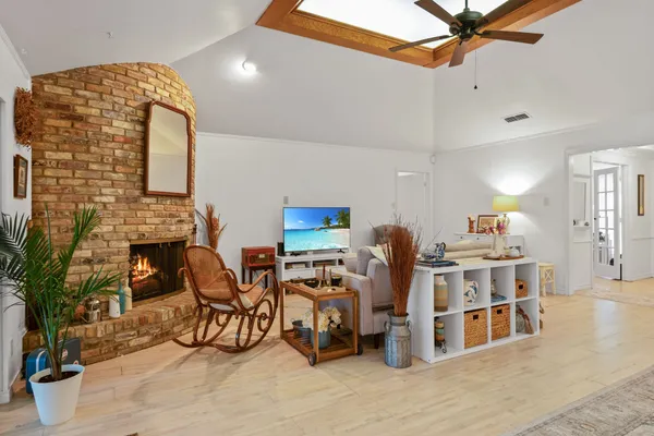 621 HARVEST GLEN DR