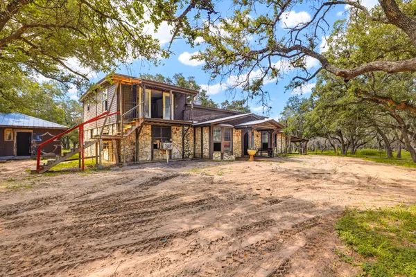 339 SHADY OAKS DR