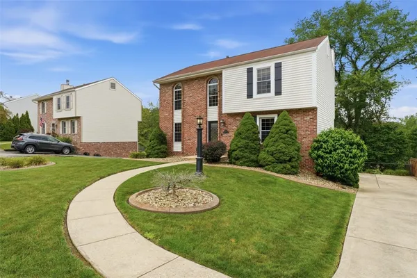 328 WHITNEY CHASE LN
