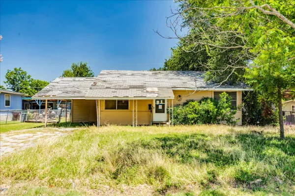 1408 CIRCLE DR