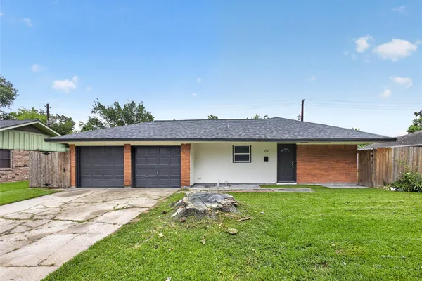 8733 LUGARY DR