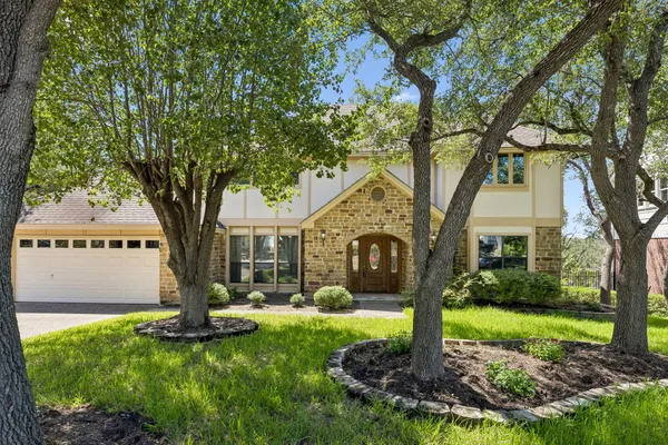 10806 WINTERGREEN HL