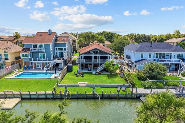 23 HARBOR LN