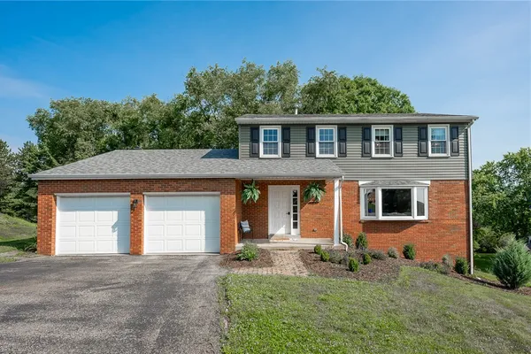 77 BRADLEY CT