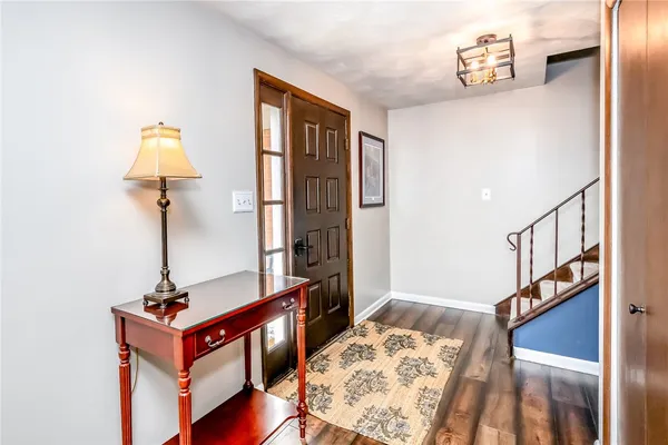 77 BRADLEY CT