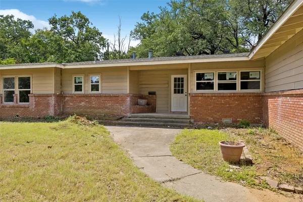 5104 MALINDA LN