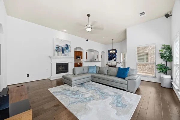 10216 BOYTON CANYON RD