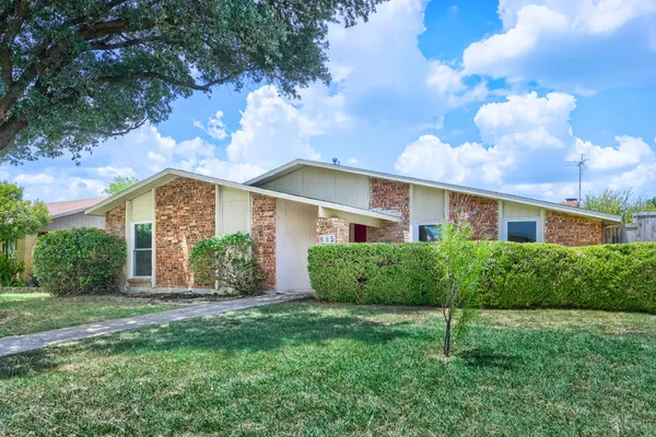 815 FLEMING TRL