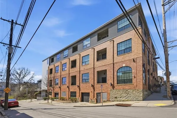 622 GROSS ST 306