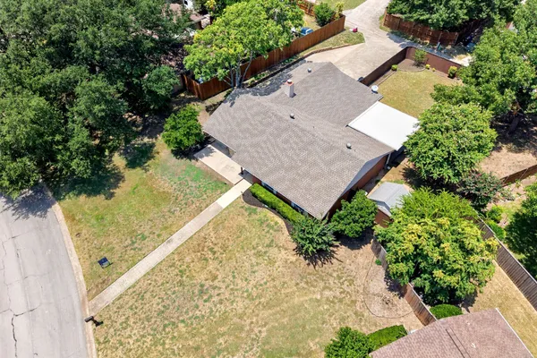 8248 WHITEWING DR