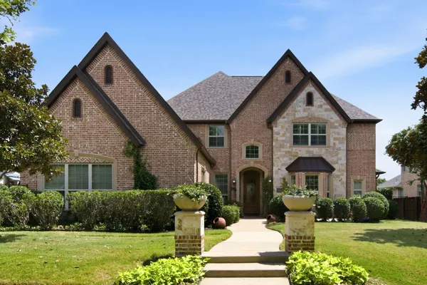 1913 ARRINGTON CT