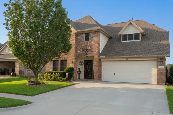 2301 ZAVALLA DR