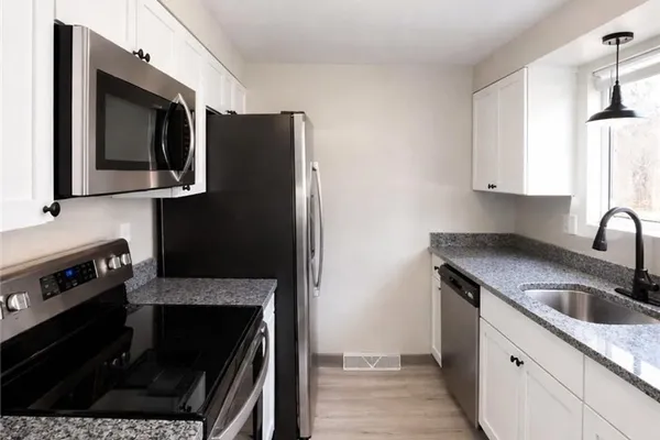 110 SERENDIPITY DR