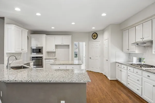 122 WOODLAND CV