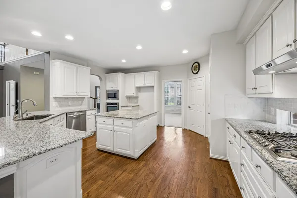 122 WOODLAND CV