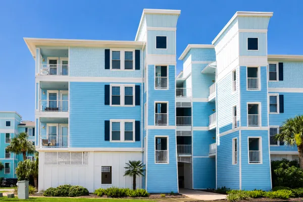 4221 POINTE W DR 101