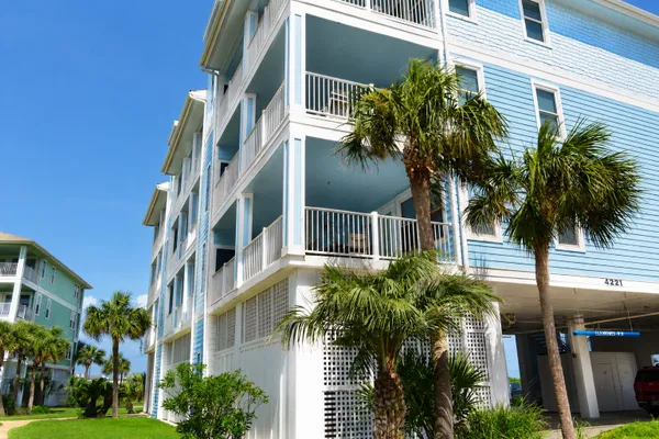 4221 POINTE W DR 101