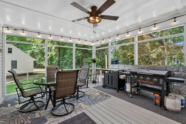 112 PUFFIN LN