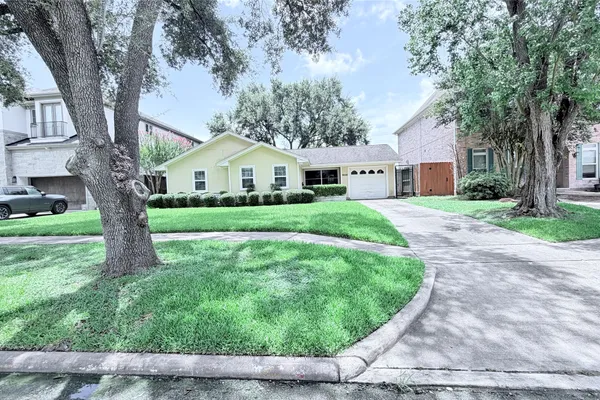 5235 MIMOSA DR