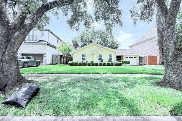 5235 MIMOSA DR