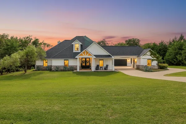 1901 SPRING MOUNTAIN RD