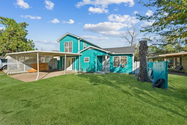 1608 MAIDEN LN