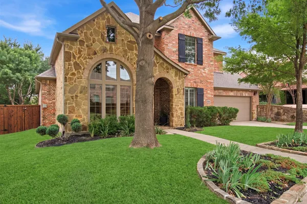 8605 HERNS MEADOW LN