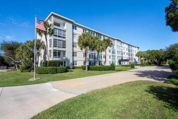 2333 INDIAN RIVER BLVD 506