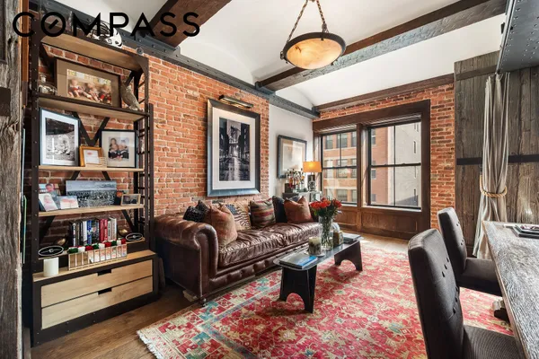 27 N MOORE ST 6A