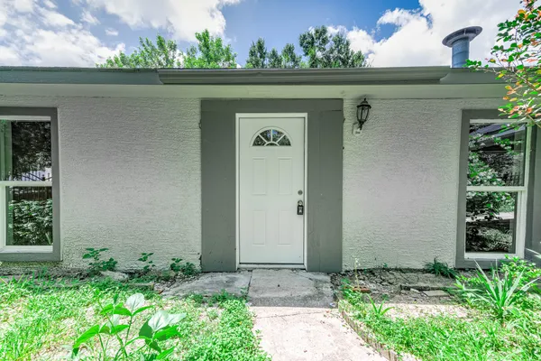 1305 WINCHESTER DR