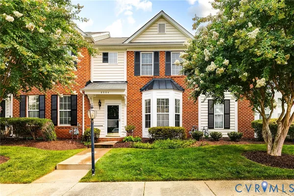 8004 CREEKSIDE VILLAGE DR