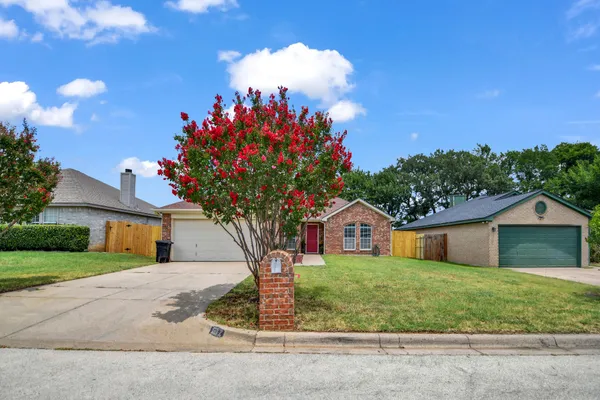 617 OAK VIEW CT