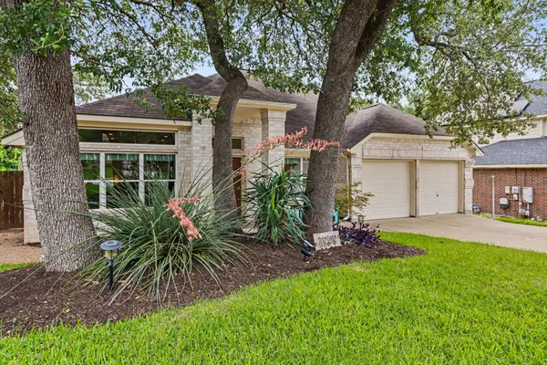 1909 HOLLY HILL DR